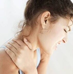 Cervical osteochondrosis leads to the pinched nerves in the neck